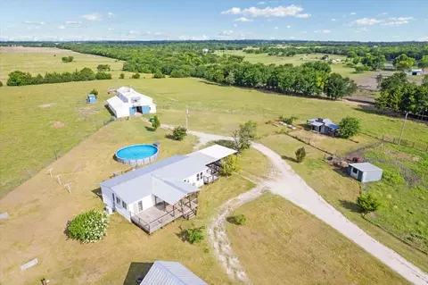 1154 Outlaw Trl, Wolfe City, TX 75496