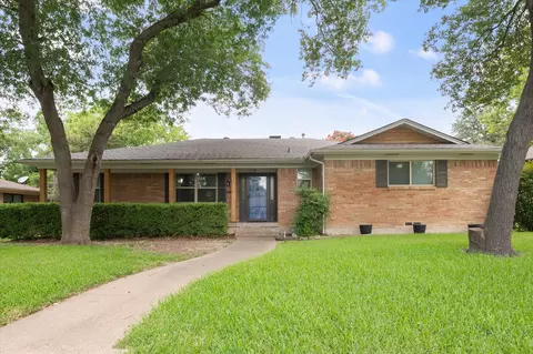 8309 Londonderry Ln, Dallas, TX 75228
