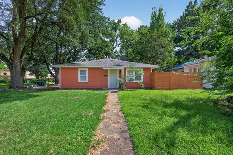 1401 Glen Oak Pl, Shreveport, LA 71103