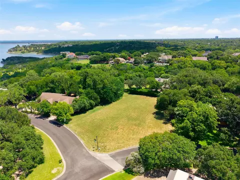 3301 N Ridge Dr, Waco, TX 76710