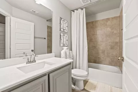 Bath - 1314 Birch St, Howe, TX 75459 photo 2 of 3