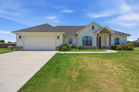 109 Stonegate Ave, Weatherford, TX 76087
