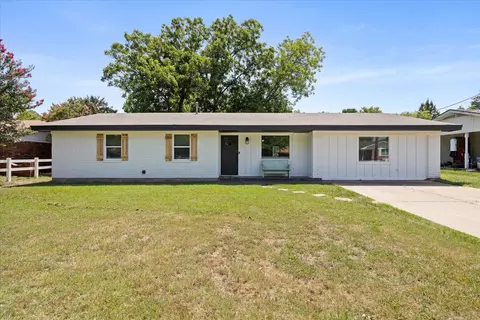 270 Barker St, Stephenville, TX 76401