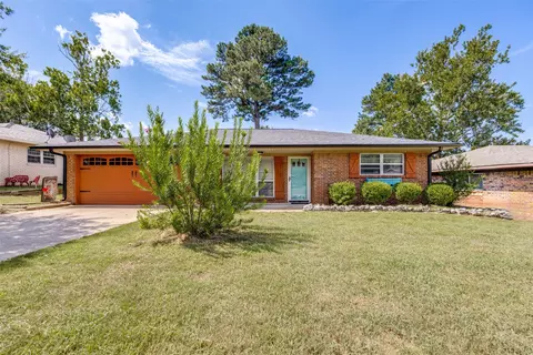 2506 Easy St, Denison, TX 75020