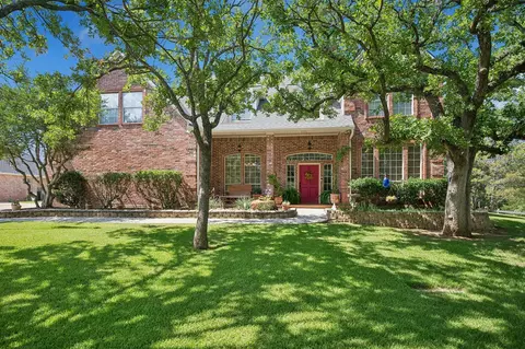 900 Coral Cv, Oak Point, TX 75068