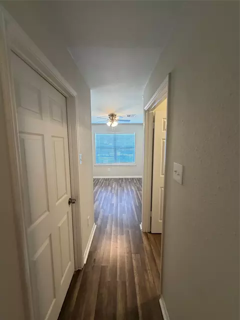 Entry Way - 2025 Lyle Ave, Waco, TX 76708 photo 4 of 4