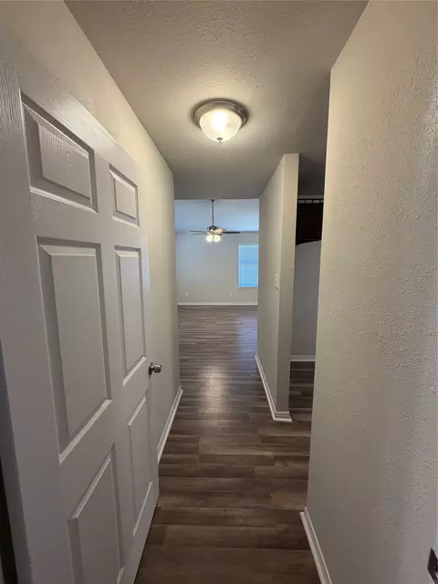 Entry Way - 2025 Lyle Ave, Waco, TX 76708 photo 3 of 4