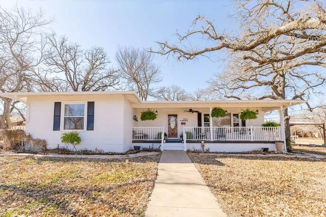 2100 Morningside Dr, Mineral Wells, TX 76067