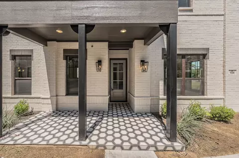 305 Sunset Ln #104, Fort Worth, TX 76114