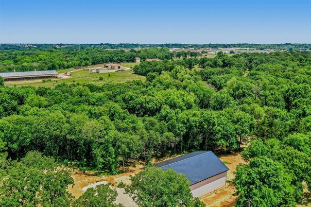 400 Wild Wood Ln, Whitesboro, TX 76273