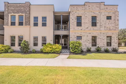 305 Sunset Ln #102, Fort Worth, TX 76114
