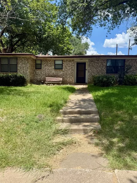 1301 W Bruton Rd, Mesquite, TX 75149