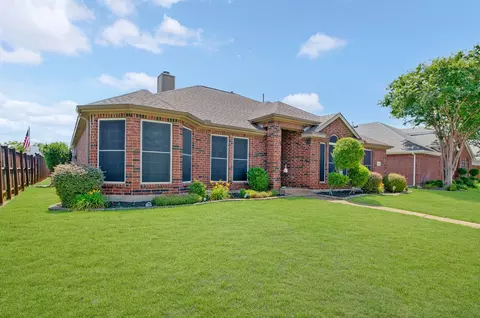 805 Kathryn Dr, Lewisville, TX 75067