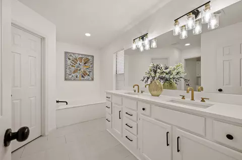 Bath - 1208 Hanover Dr, Euless, TX 76040 photo 1 of 4