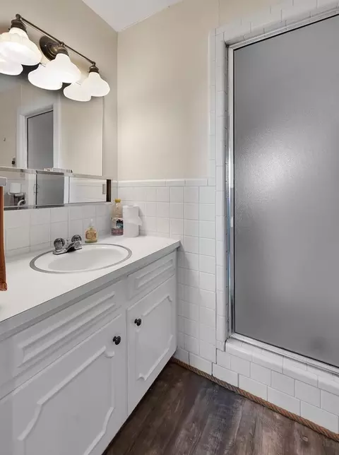 Bath - 596 Saffle Rd, Robinson, TX 76706 photo 5 of 5
