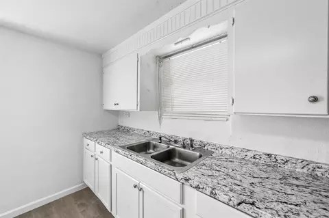 120 E Monterey St, Denison, TX 75021 photo 5