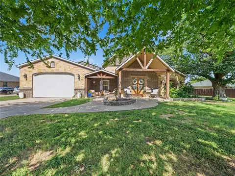6701 Nauert Rd, Forest Hill, TX 76140
