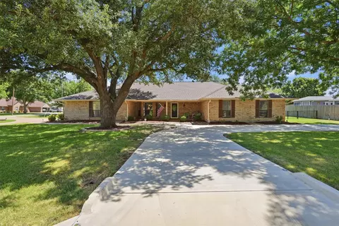 5711 Cortez Dr, Granbury, TX 76049