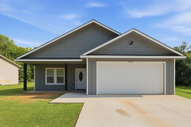 1201 E 8th St, Mount Pleasant, TX 75455