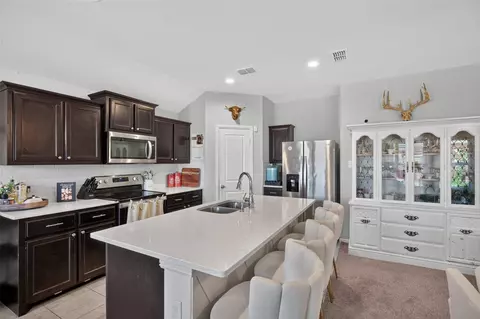 717 Durango Ln, Cleburne, TX 76033 photo 4
