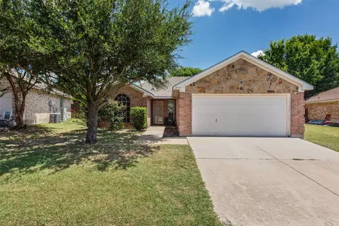 2717 Wildridge Ct, Fort Worth, TX 76108