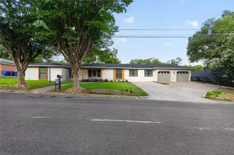 2808 Woodland Dr, Waco, TX 76710