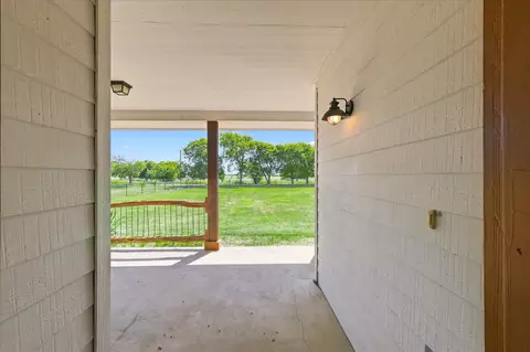 Exterior - 11555 Plainview Rd, Krum, TX 76249 photo 5 of 10