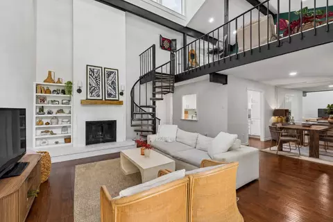 9308 Chimney Corner Ln, Dallas, TX 75243