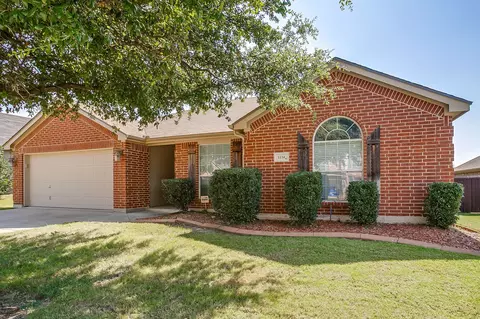1134 Grove Ct, Burleson, TX 76028
