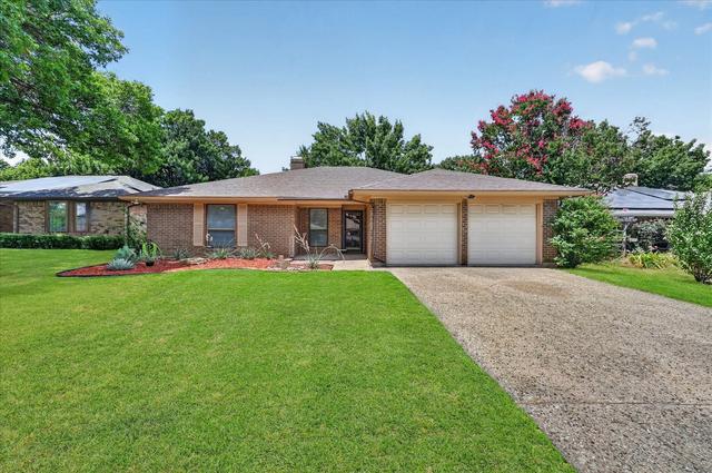 3520 Willowbrook Dr, Fort Worth, TX 76133