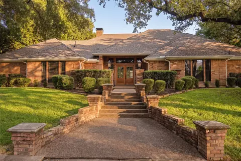 5626 Twin Brooks Dr, Dallas, TX 75252