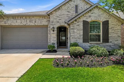 1916 Outpost Creek Ln, Aubrey, TX 76227