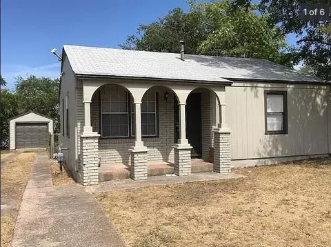 2417 Lowriemore Ln, Fort Worth, TX 76105