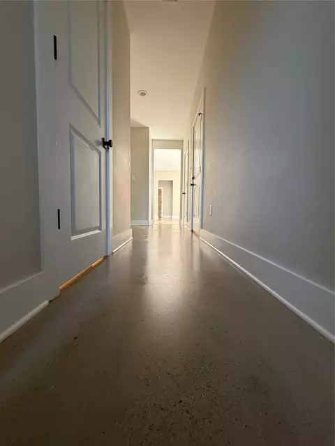Entry Way - 304 Lake Rd, Plain Dealing, LA 71064 photo 2 of 2