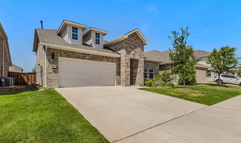 736 Carmen St, Forney, TX 75126