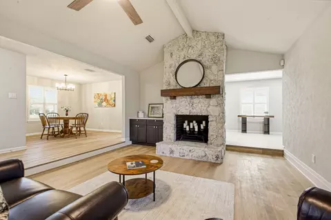 1904 Clover Trl, Richardson, TX 75081