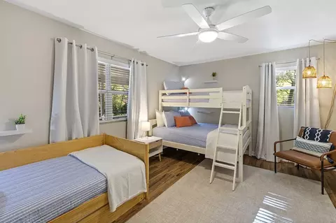 Bedroom - 308 Hickory Dr, Tool, TX 75143 photo 4 of 5