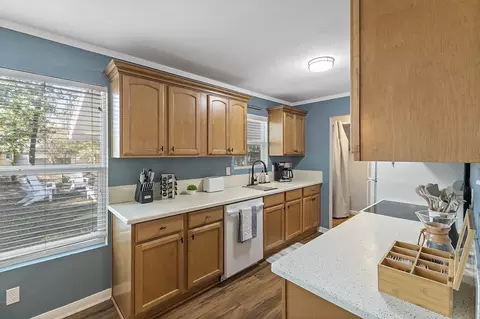 Kitchen - 308 Hickory Dr, Tool, TX 75143 photo 1 of 4