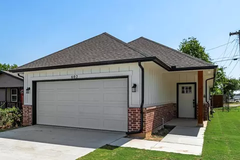 602 N 7th St, Midlothian, TX 76065
