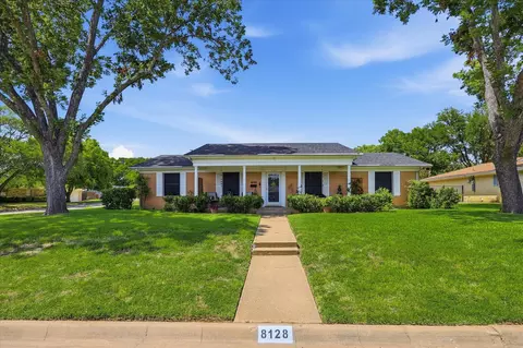 8128 Herndon Dr, Benbrook, TX 76116