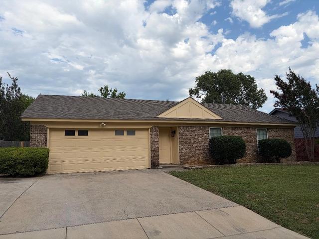 6309 Elm Springs Dr, Arlington, TX 76001