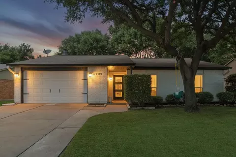 6909 Arborbrook Dr, North Richland Hills, TX 76182
