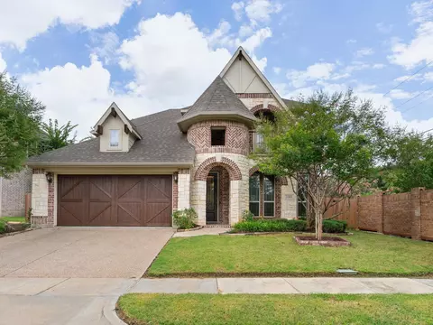 Exterior - 100 Griffith Ct, Euless, TX 76039 photo 3 of 8