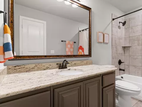 Bath - 100 Griffith Ct, Euless, TX 76039 photo 5 of 5