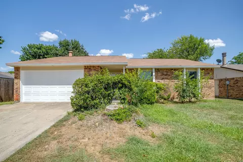 7805 Evening Star Dr, Fort Worth, TX 76133