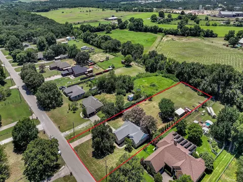 118 Sanchez Creek Ct, Weatherford, TX 76088