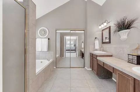 Entry Way - 8109 Eagle Dr, Rowlett, TX 75088 photo 1 of 2