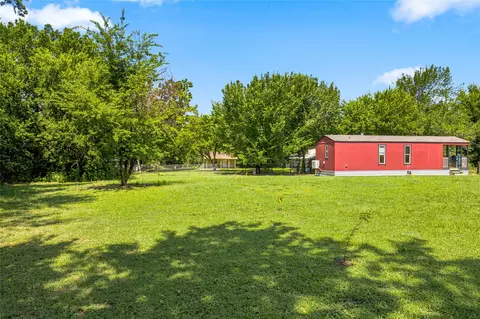 Exterior - 740 E Marshall Ave, Cooper, TX 75432 photo 2 of 4