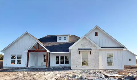 2021 Collin St, Weatherford, TX 76085