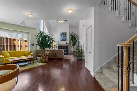332 Kahala Dr, Dallas, TX 75218